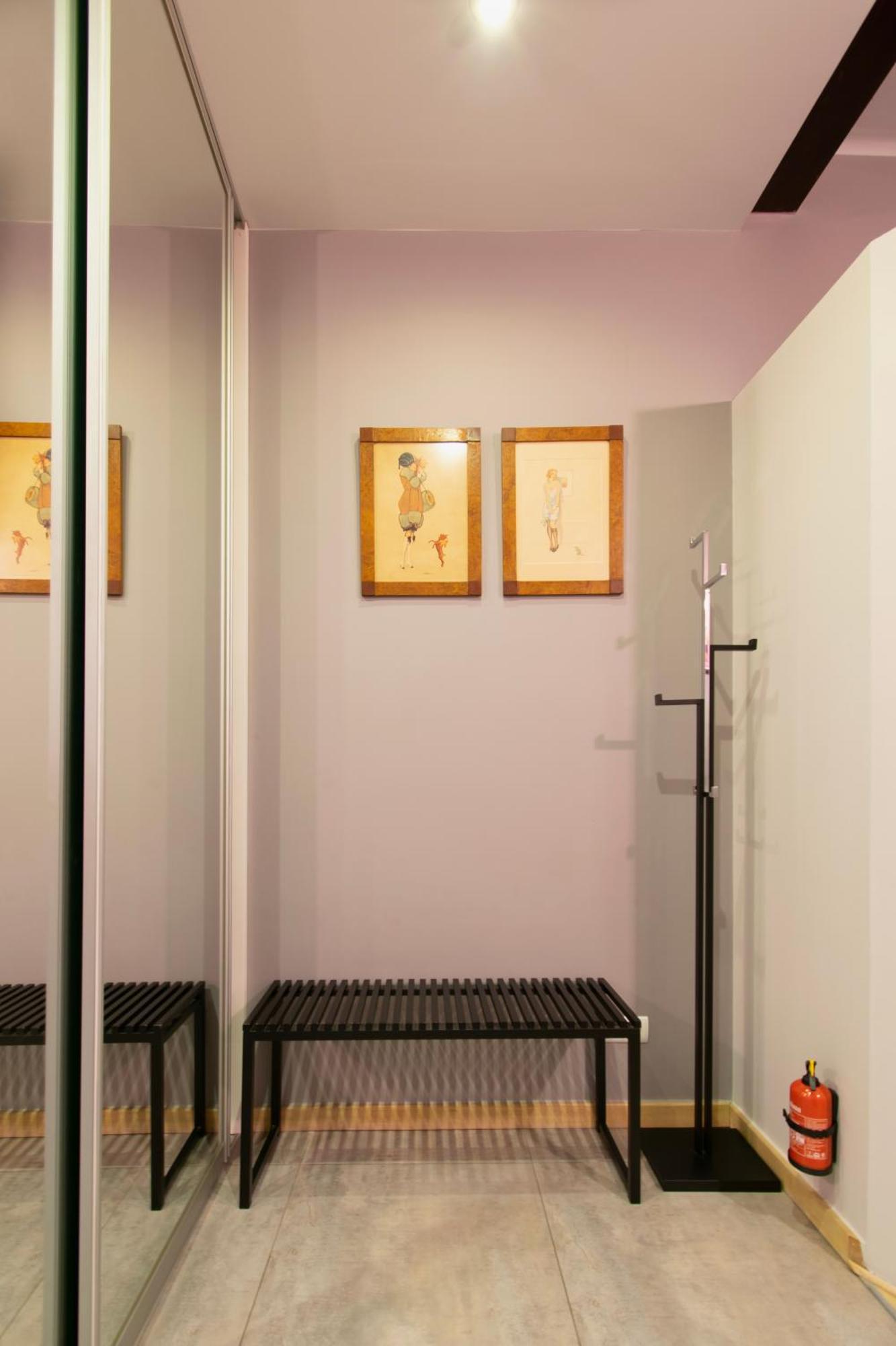Spacious 3Br Apartment With Ac In Living Room, 2 Balconies Kraków Exteriör bild